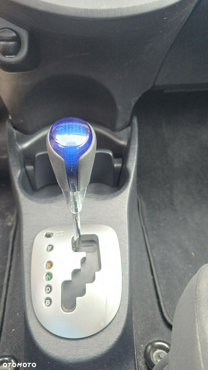 Toyota Yaris - 15