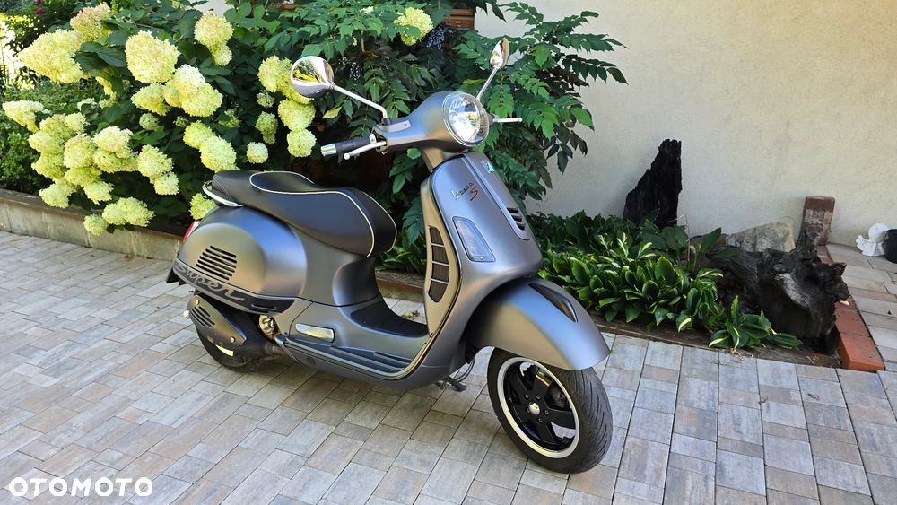 Vespa GTS - 7