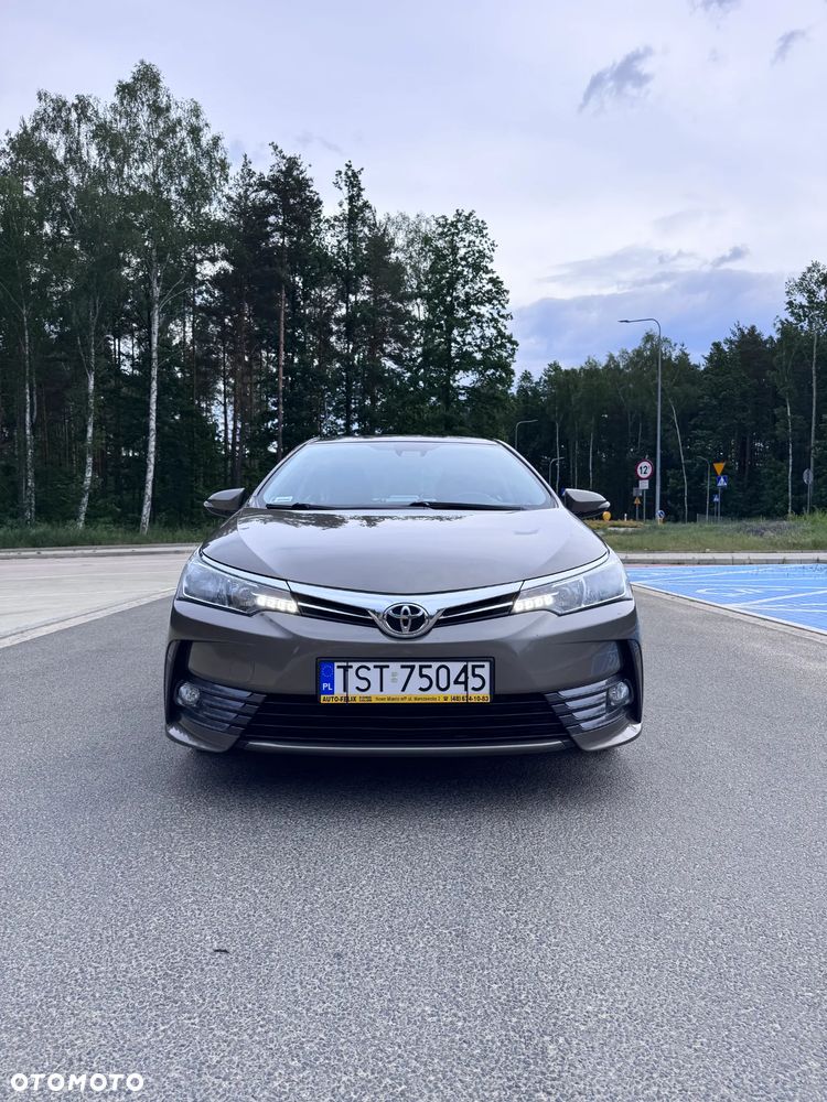 Toyota Corolla 1.6 Comfort - 5