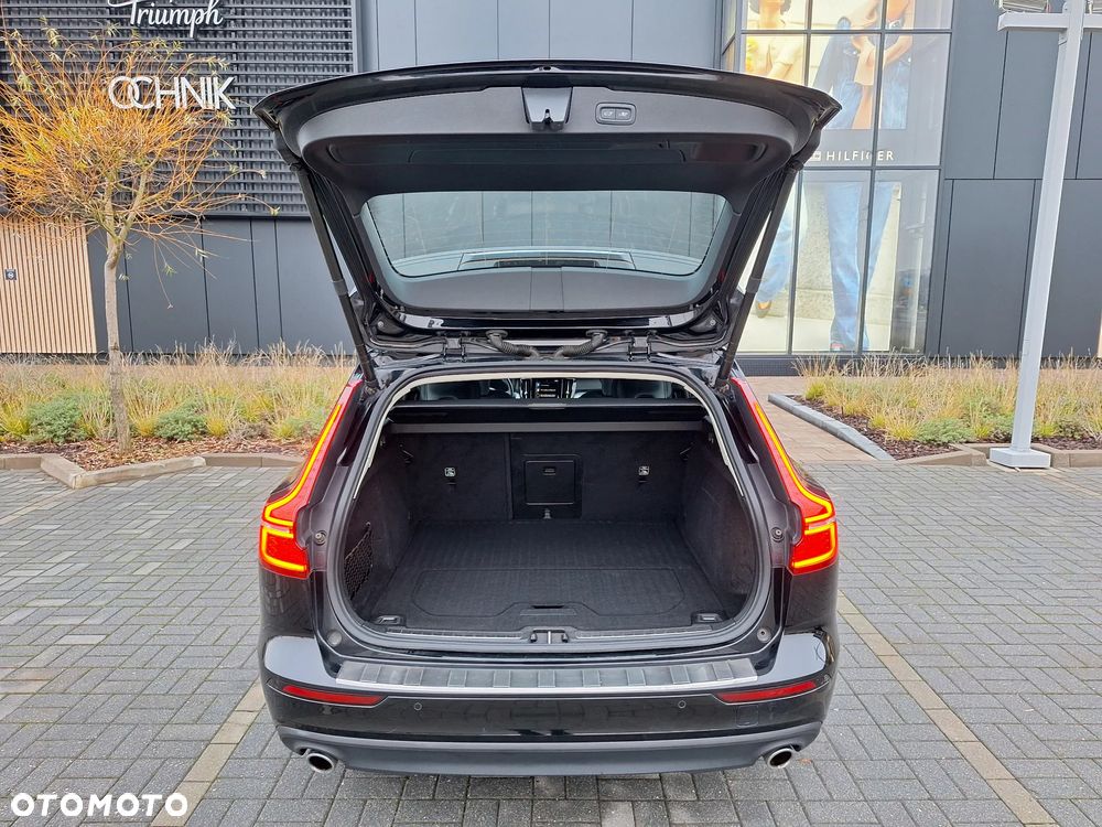 Volvo V60 D4 Momentum Pro - 13