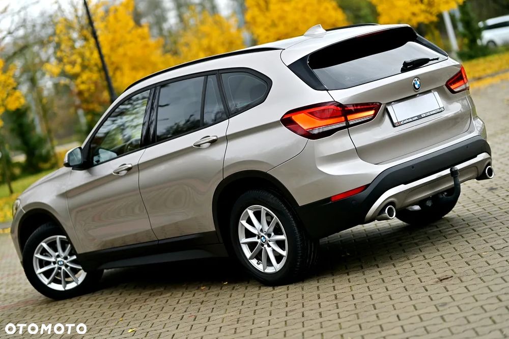 BMW X1 sDrive18d Business Edition - 4