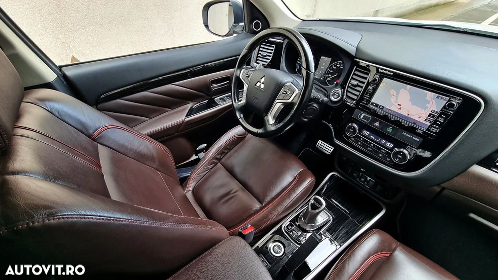 Mitsubishi Outlander 2.0 4WD - 3
