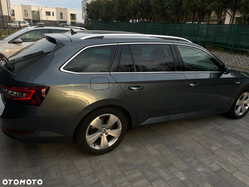 Skoda Superb 2.0 TDI L&K DSG - 9