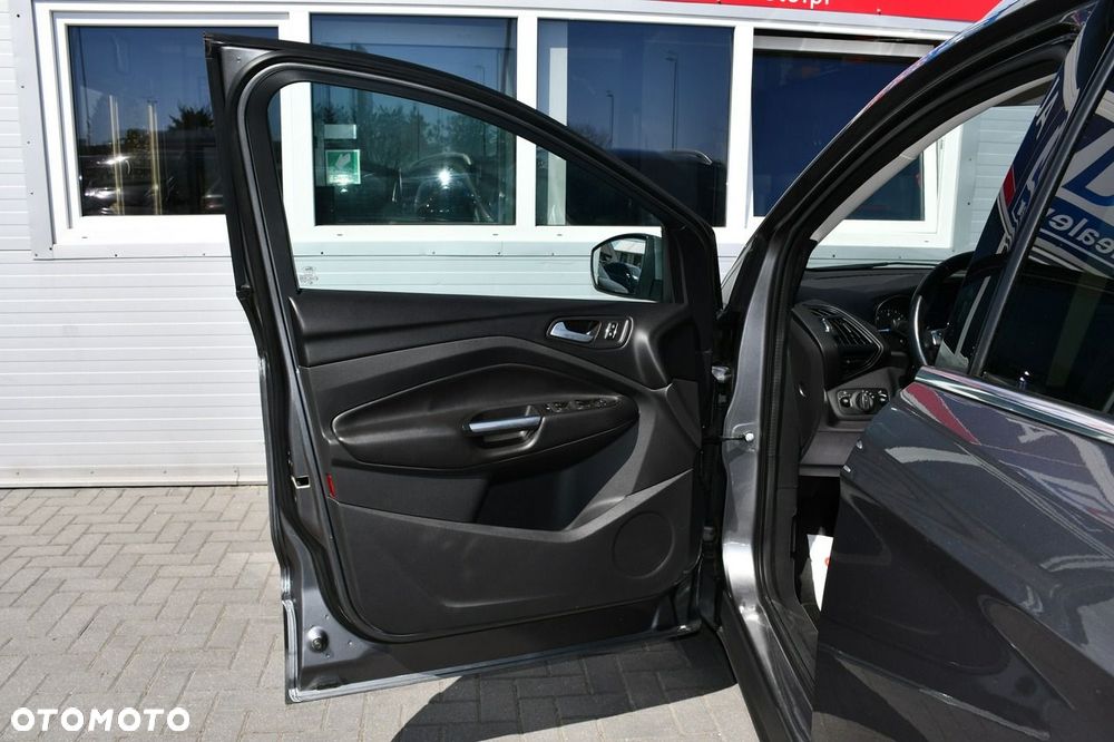 Ford Kuga - 35
