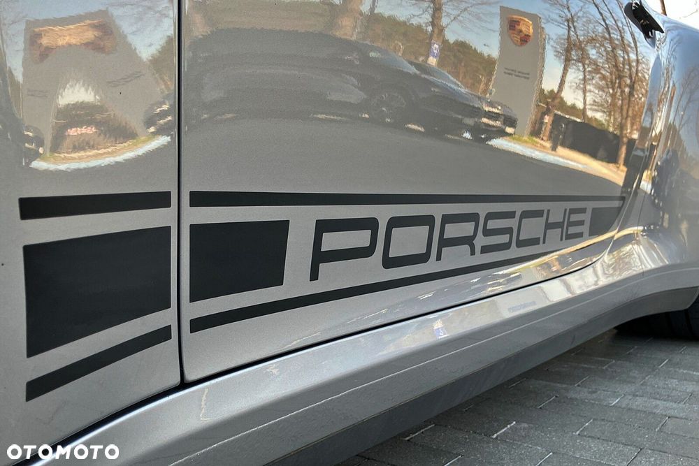 Porsche 911 Carrera - 12