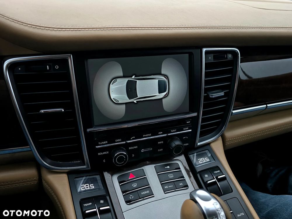 Porsche Panamera 4S PDK - 16