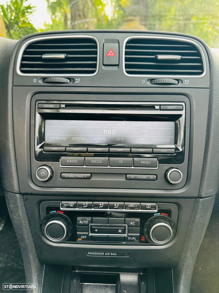 VW Golf 1.6 TDi Highline - 12