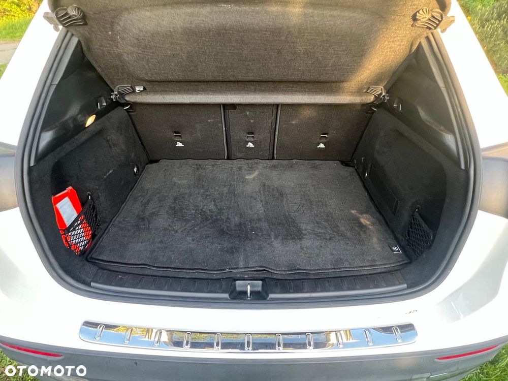Mercedes-Benz GLA 250 4-Matic - 9
