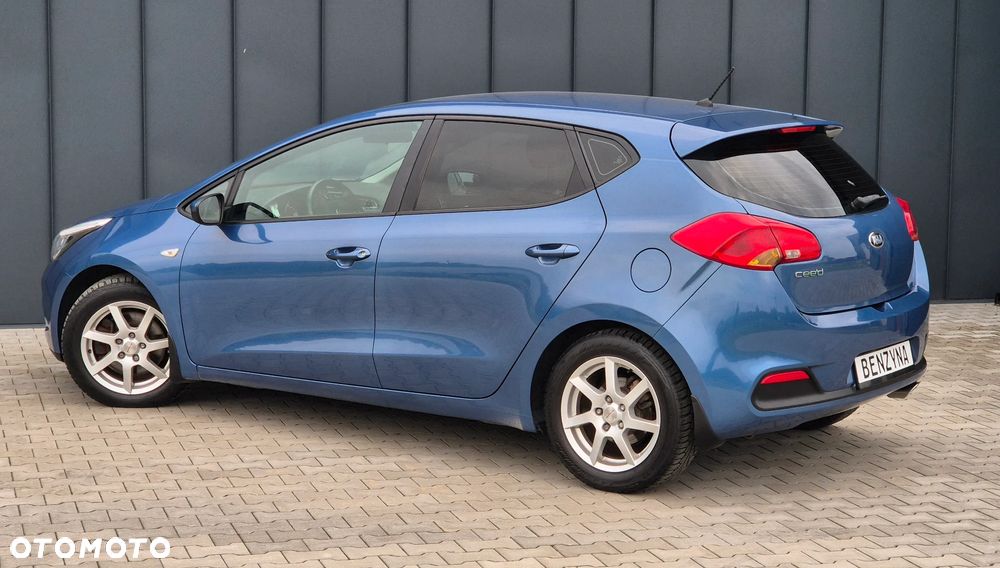 Kia Ceed - 25