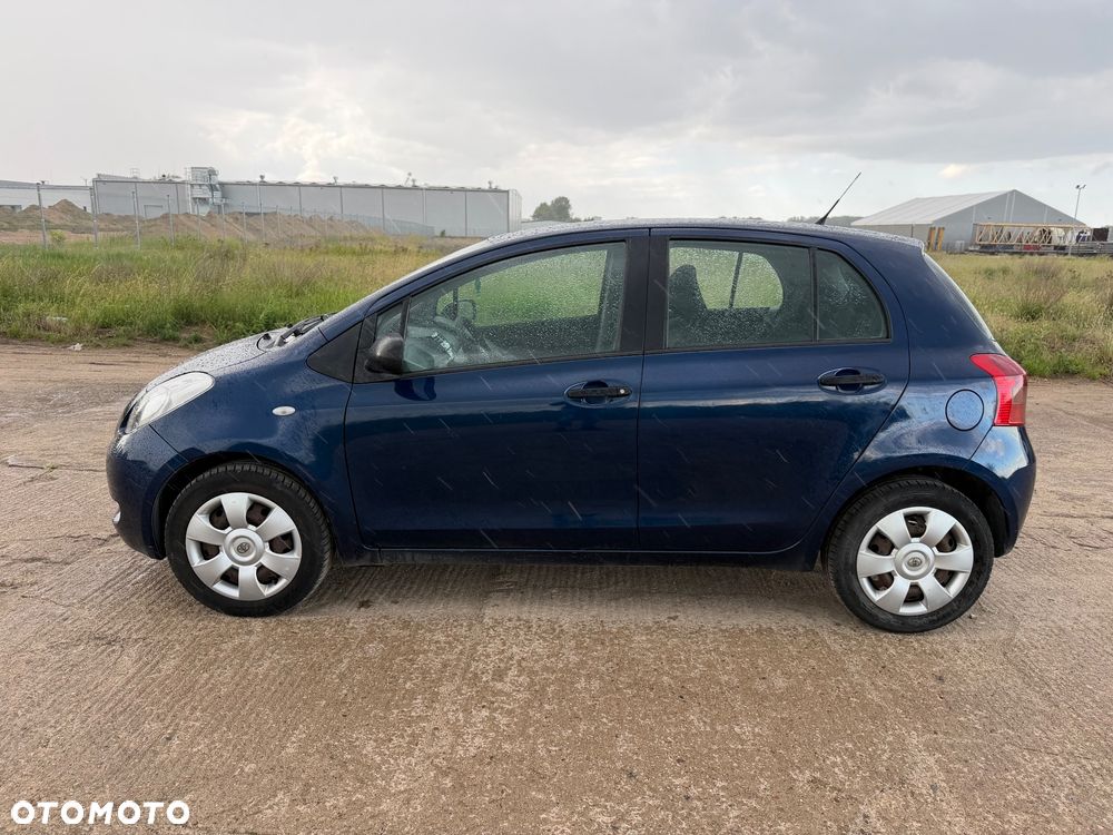 Toyota Yaris 1.0 Luna A/C - 4