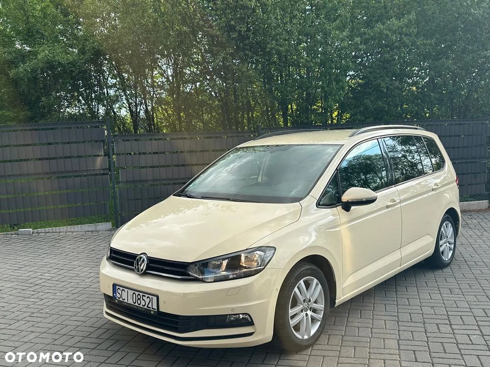 Volkswagen Touran - 13