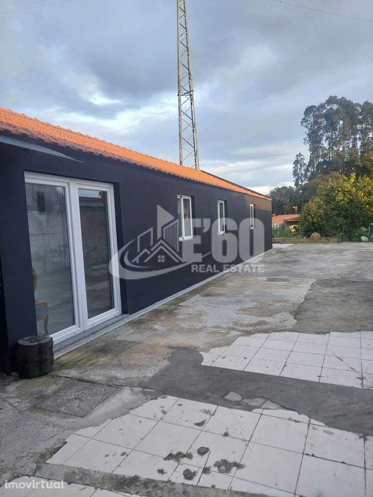 Moradia T2 Térrea Totalmente Restaurada - Grande imagem: 2/26