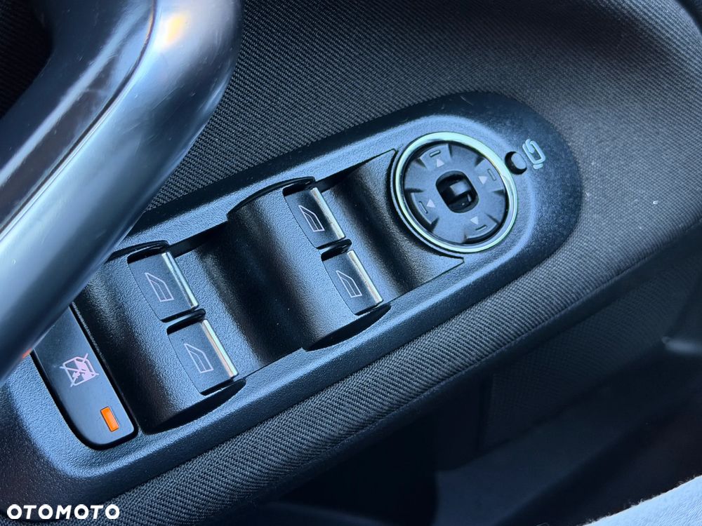 Ford Mondeo - 22