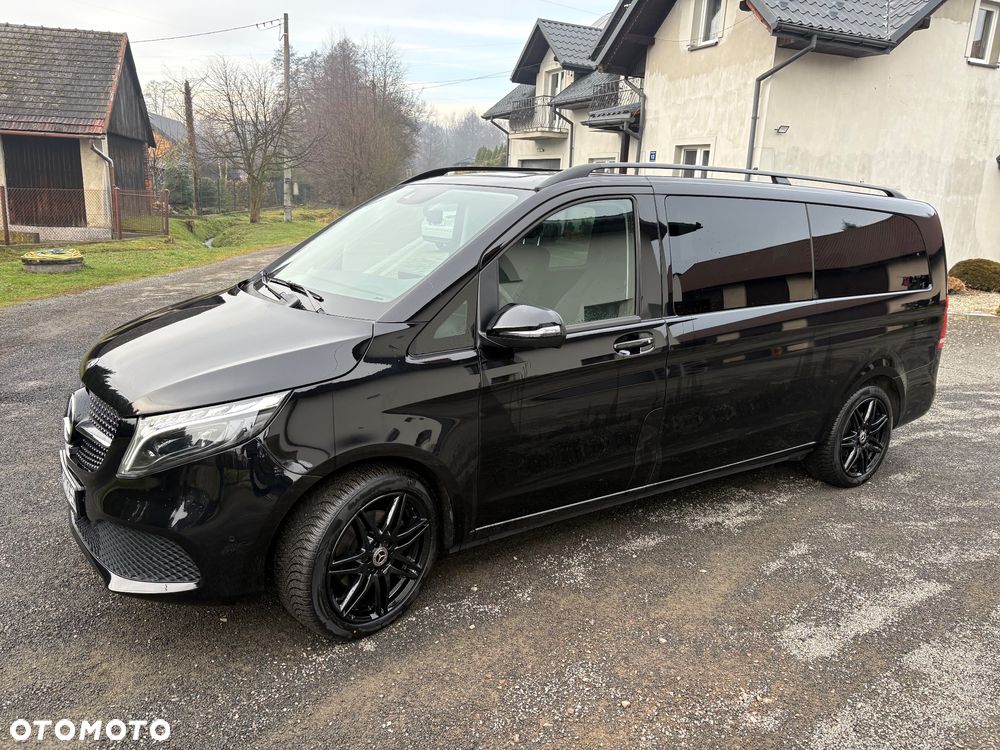 Mercedes-Benz Klasa V 300 d extralang 4Matic 9G-TRONIC Edition Edition 2023 - 20