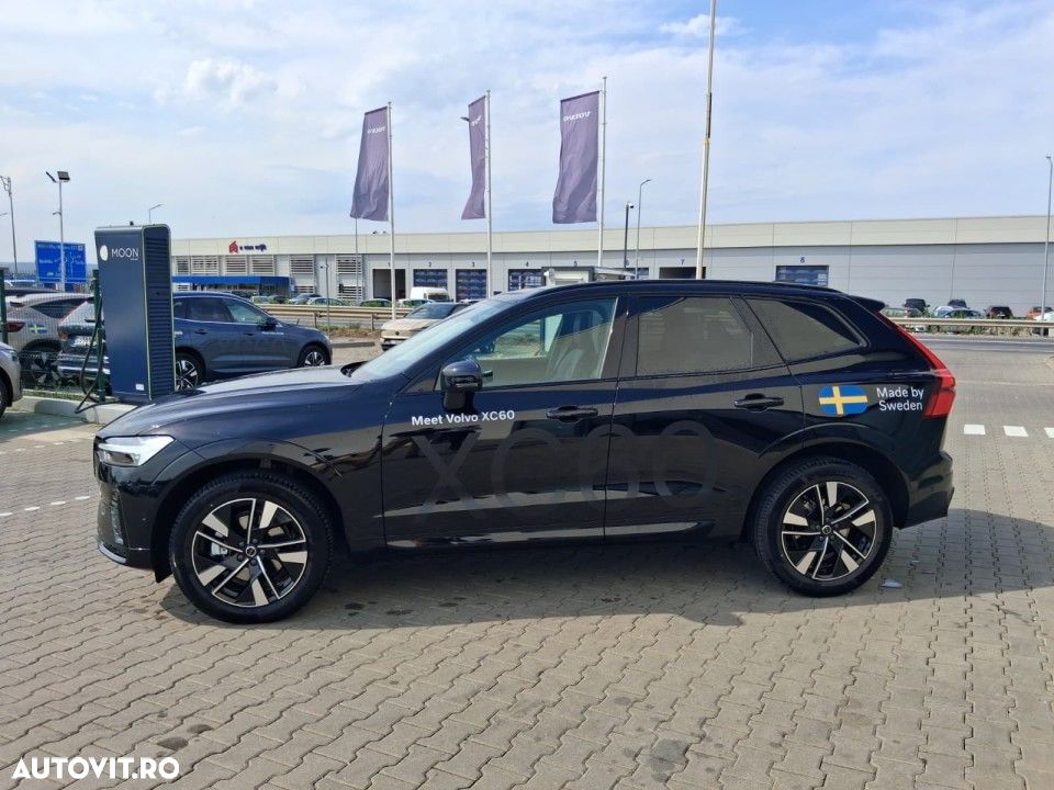 Volvo XC 60 B5 AT AWD MHEV Plus Dark - 8