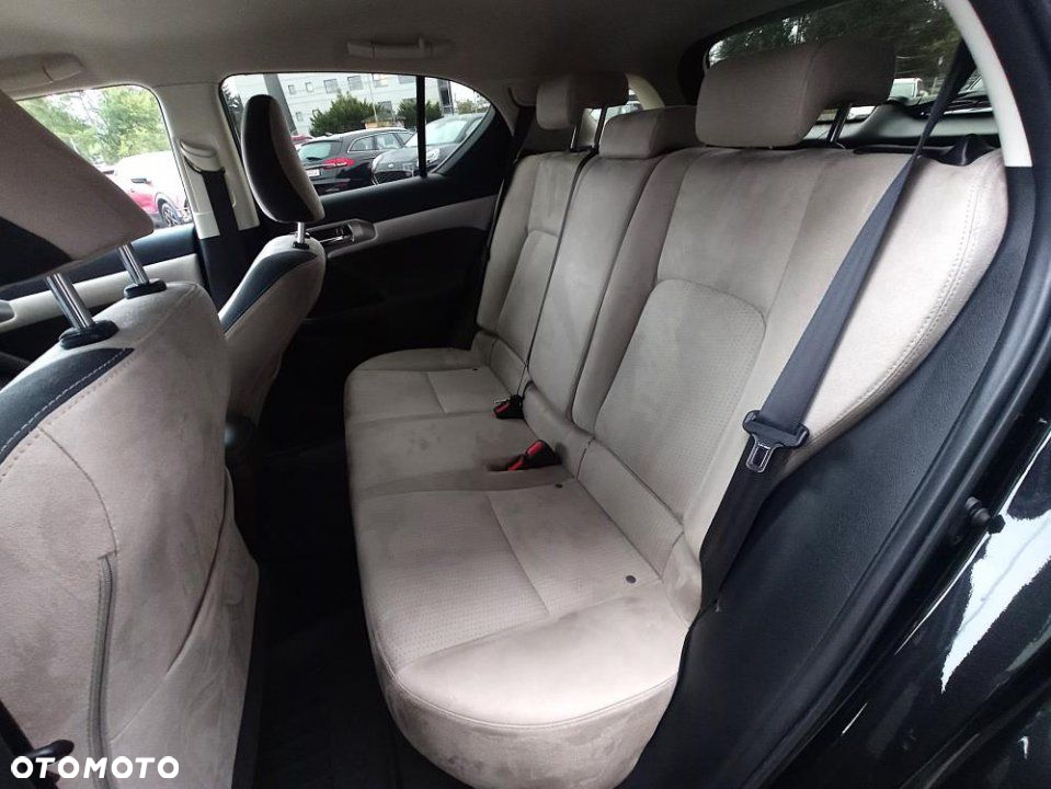 Lexus CT - 12
