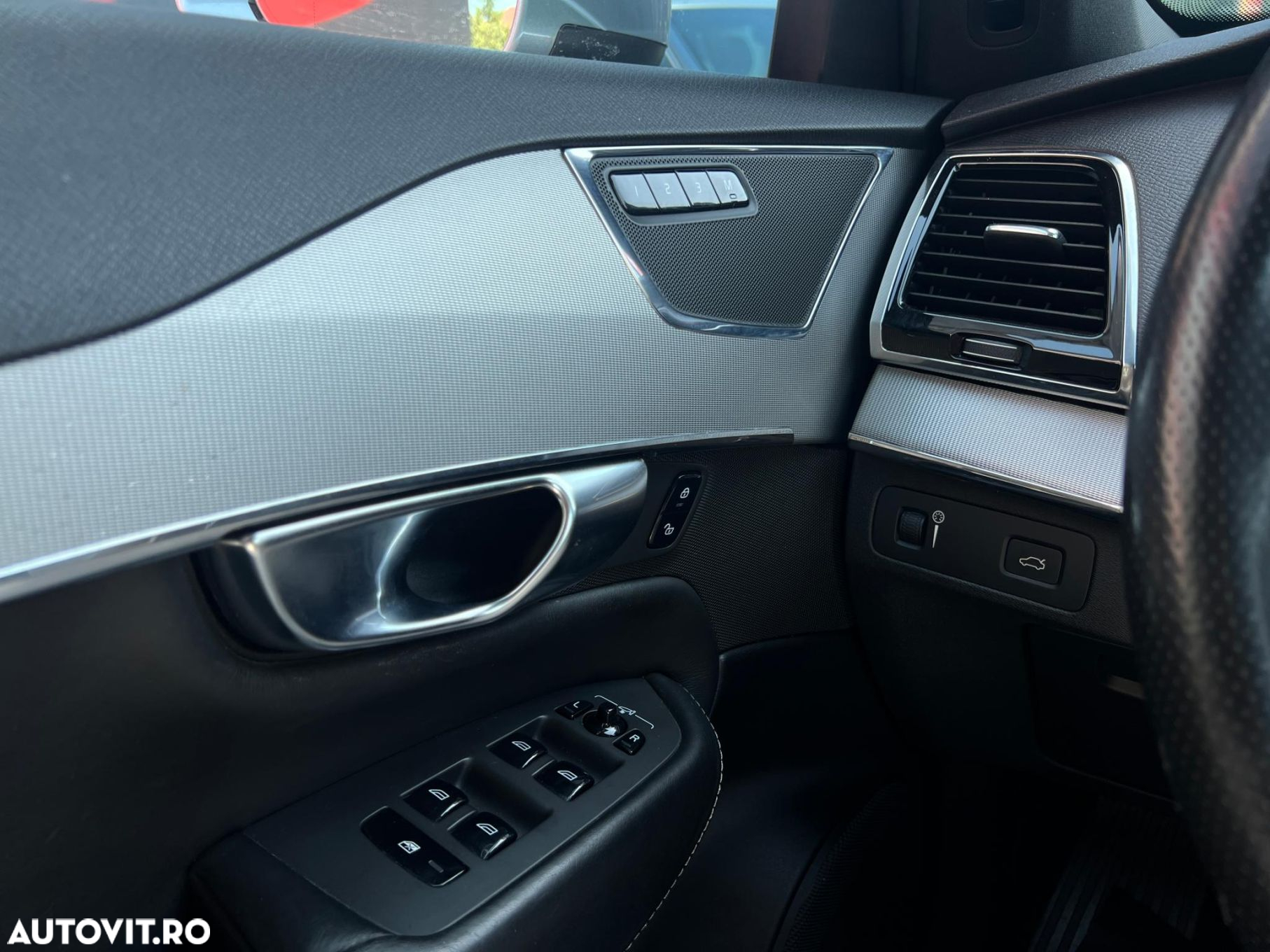 Volvo XC 90 - 21