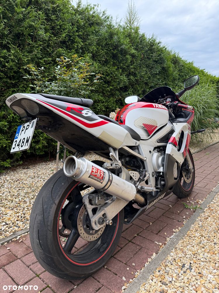Yamaha R6 - 8