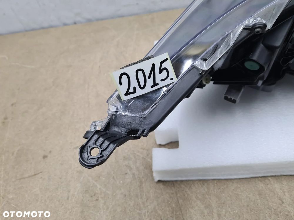 Toyota Corolla E21 kombi/HB 81150-02S60 lampa lewy lewa przednia przód - 5