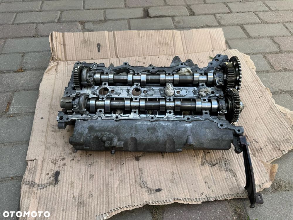 Głowica Renault Master 2.3dci wałki pokrywa M9T - 8