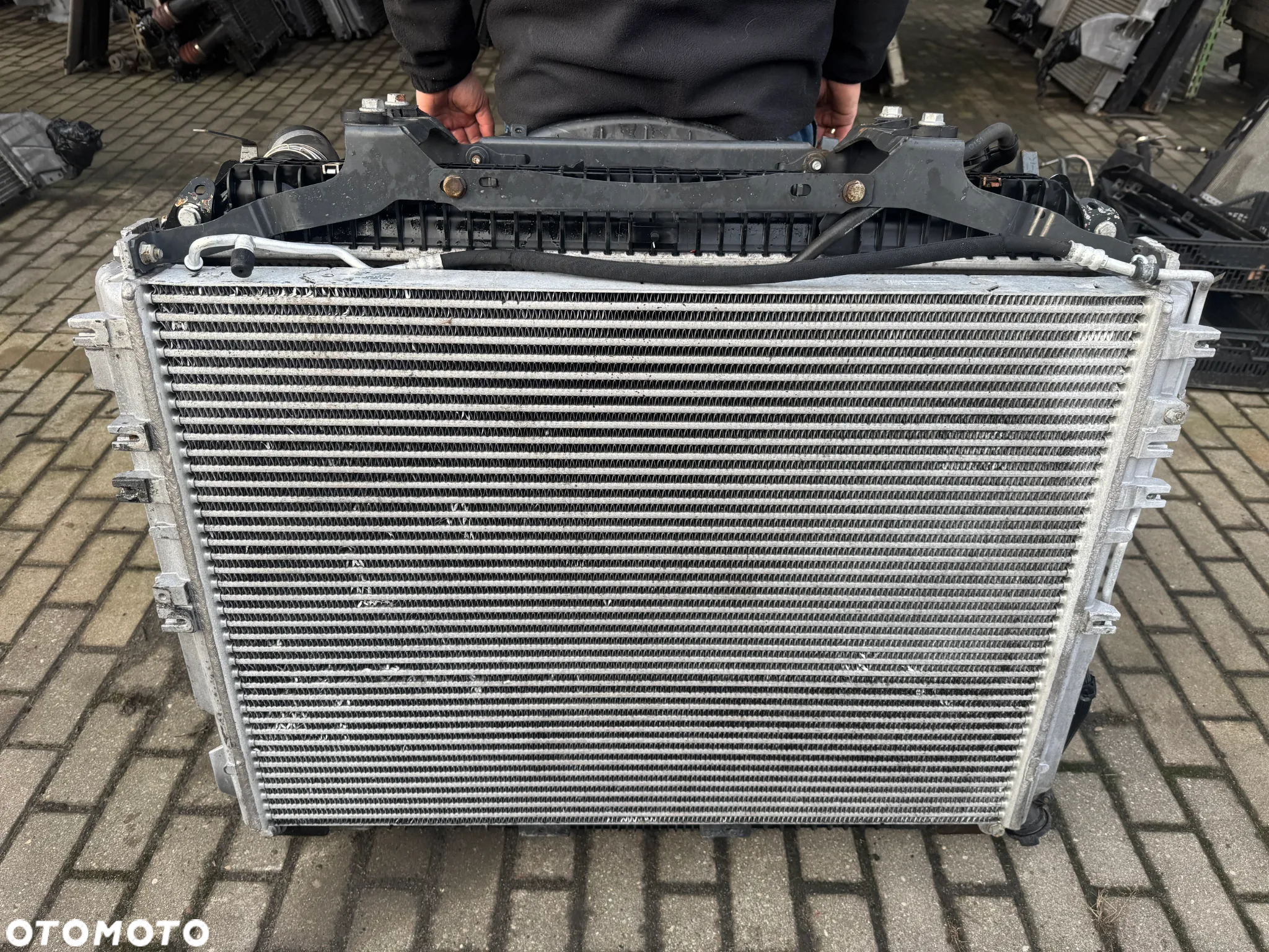 Chłodnice Komplet Mercedes Actros MP4 Antos Arocs A9605002801 A9605000302 - 4