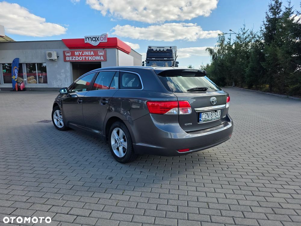 Toyota Avensis 1.8 Active - 5