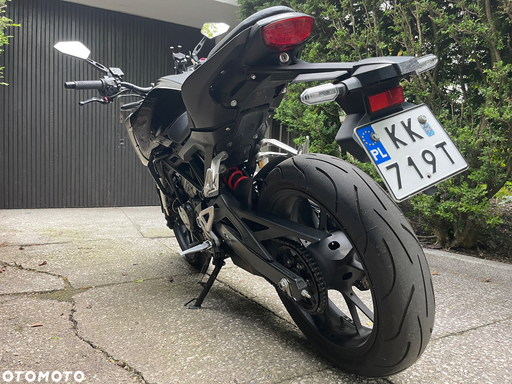 Honda CB - 8