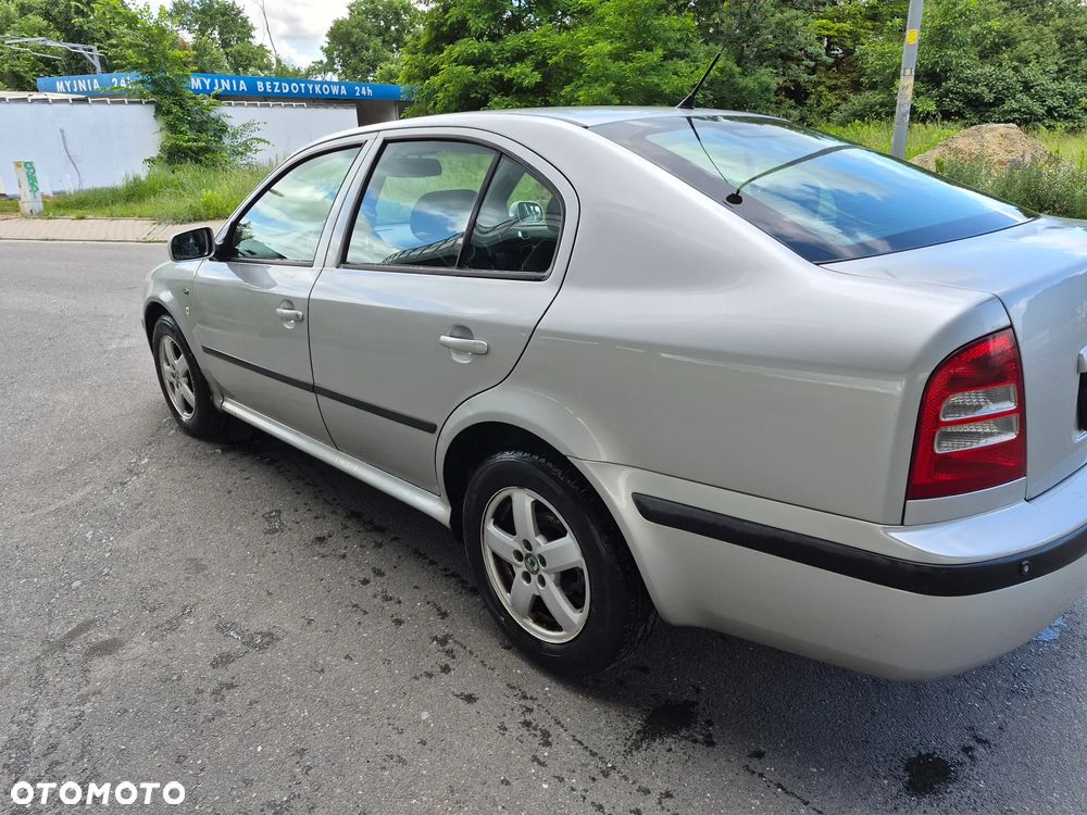 Skoda Octavia 2.0 Ambiente - 3