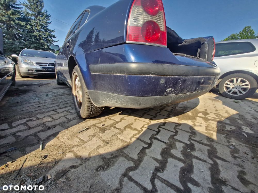 zderzak / tył / VW / Volkswagen Passat F5 FL - granatowy - 4