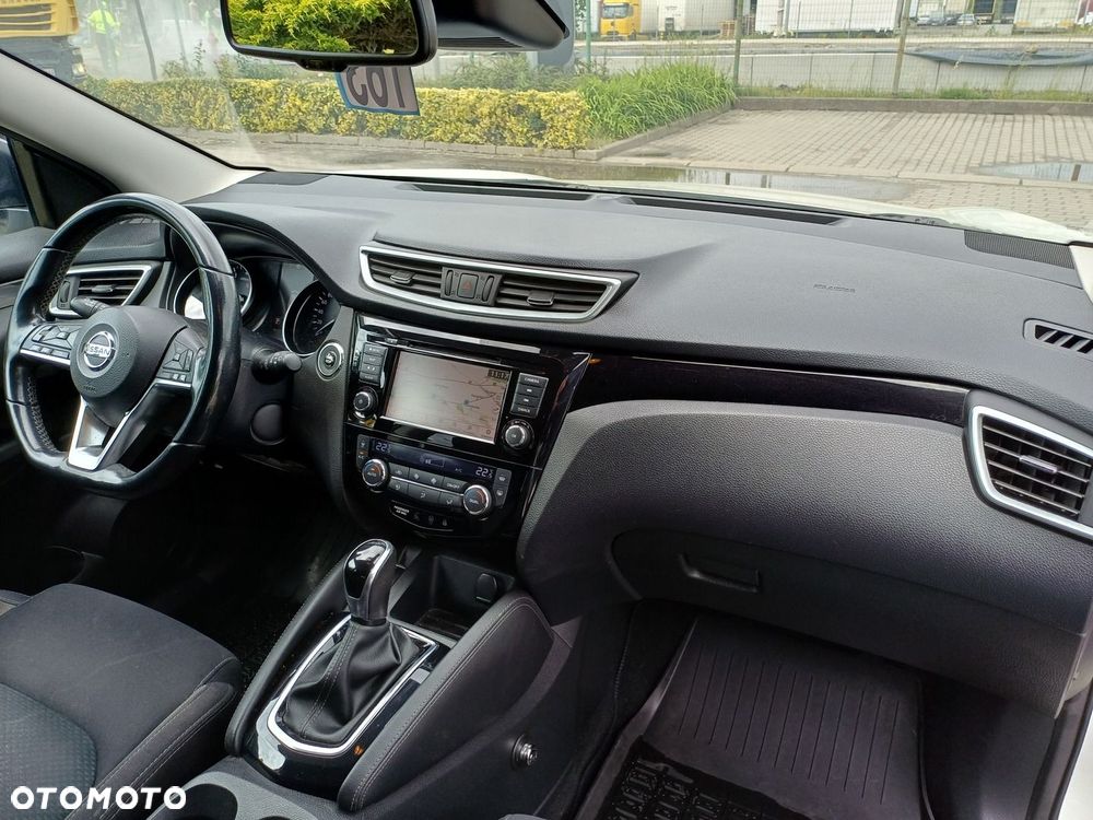 Nissan Qashqai 1.3 DIG-T N-Connecta DCT - 11