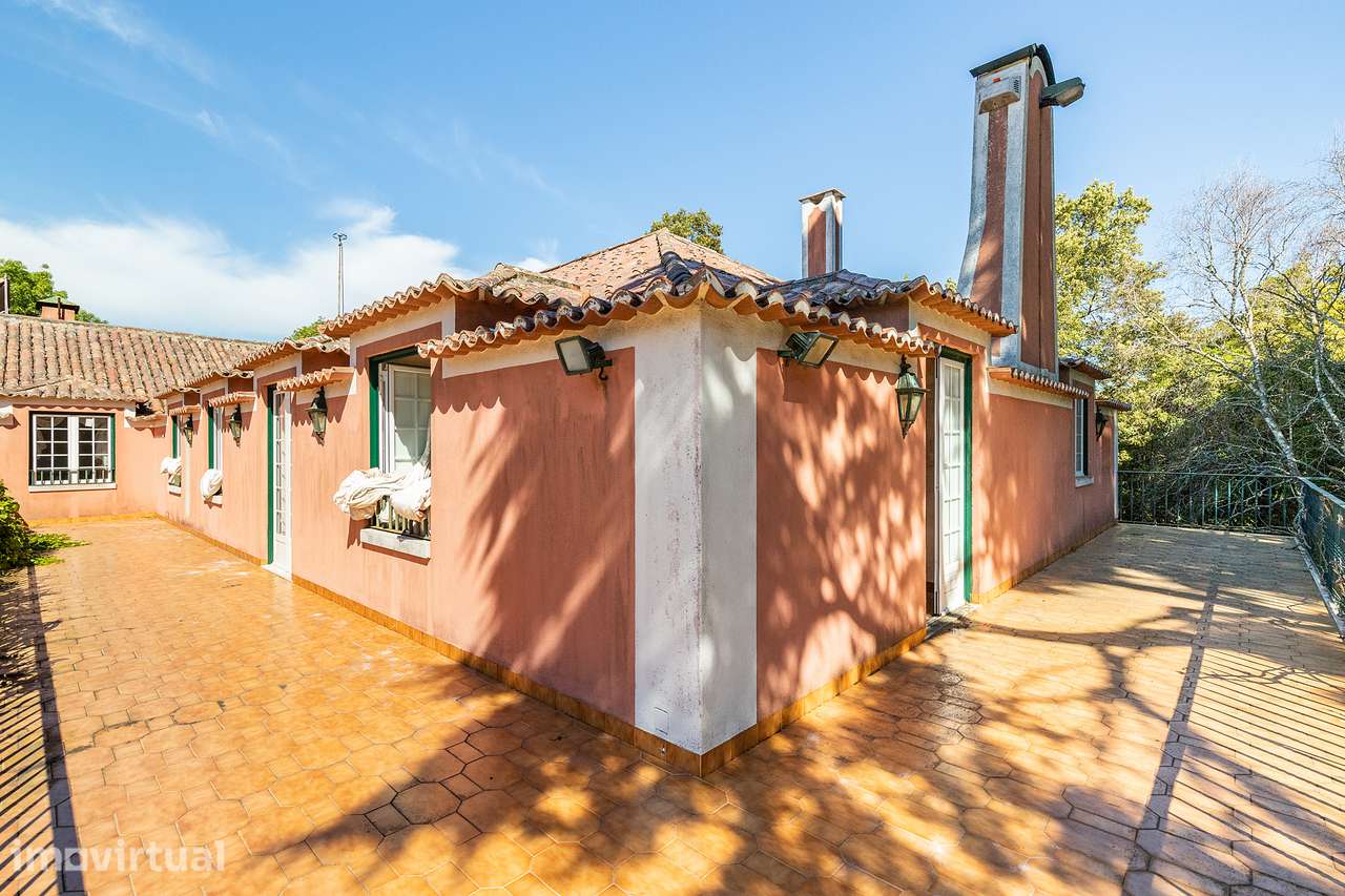 Moradia T8 com piscina, jardim e garagem em Sintra - Grande imagem: 5/19