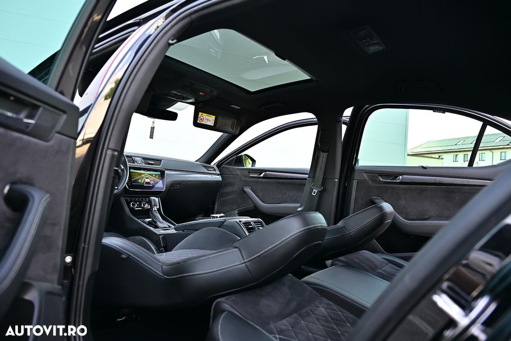 Skoda Superb 2.0 TDI DSG Sportline - 24