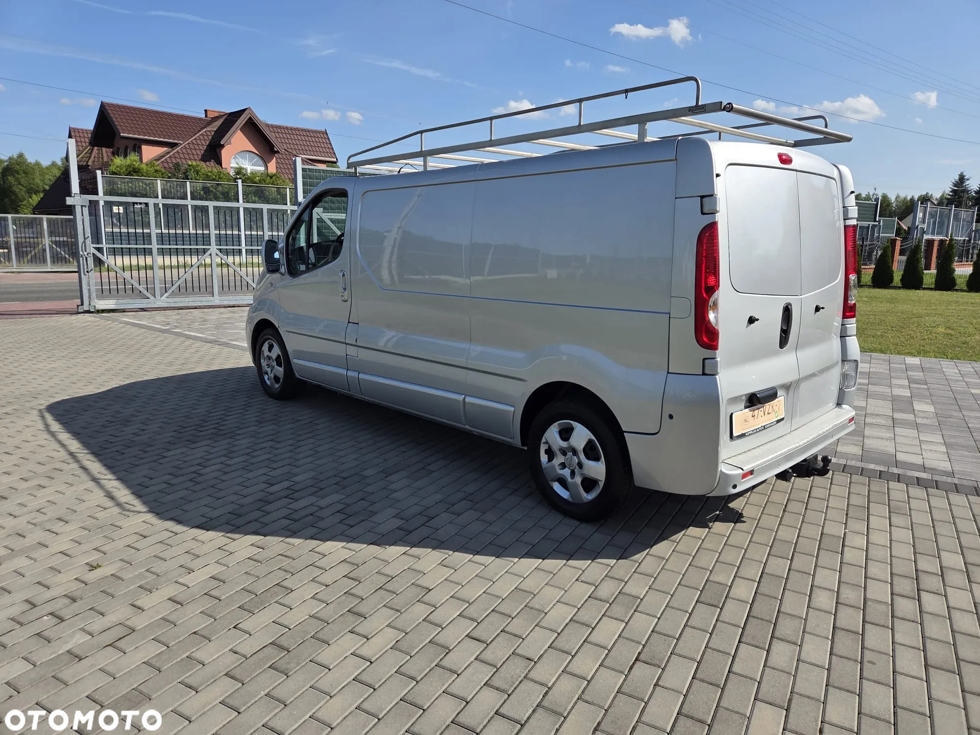 Opel VIVARO LONG FULL OPCJA KLIMA ORYGINAŁ LAKIER ZADBANY PO WYMIANACH - 8