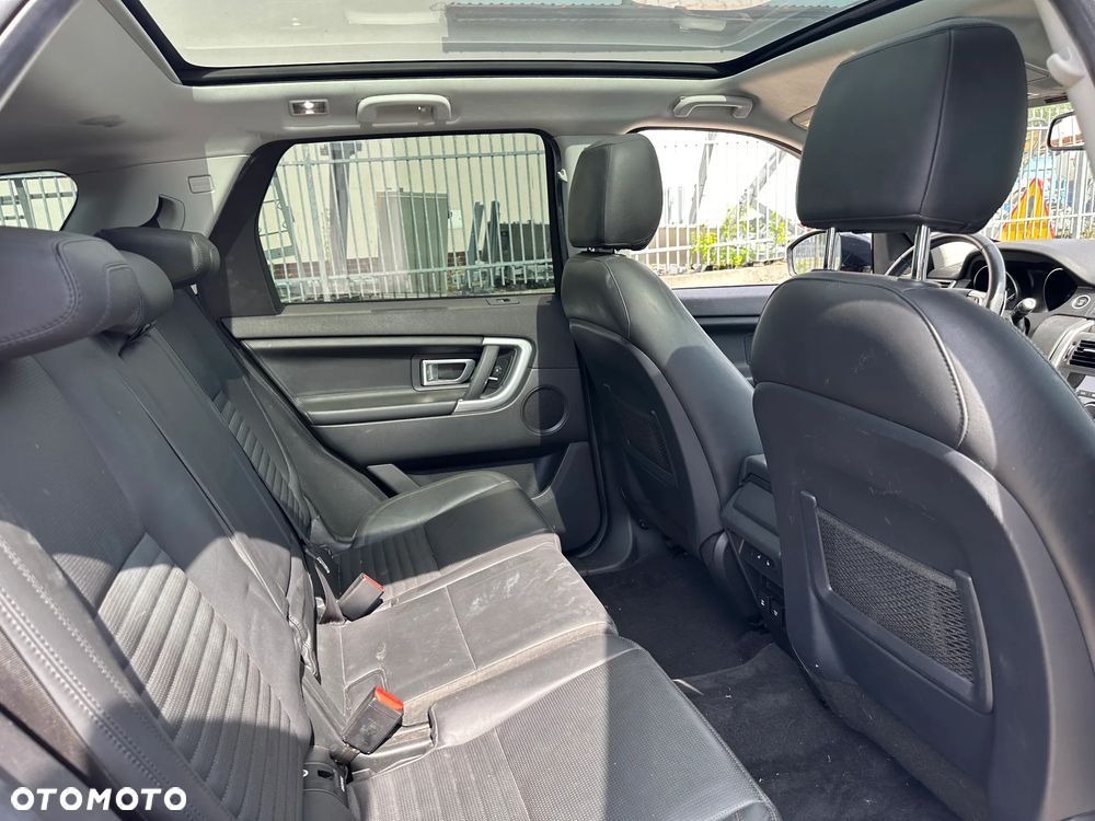 Land Rover Discovery Sport - 28