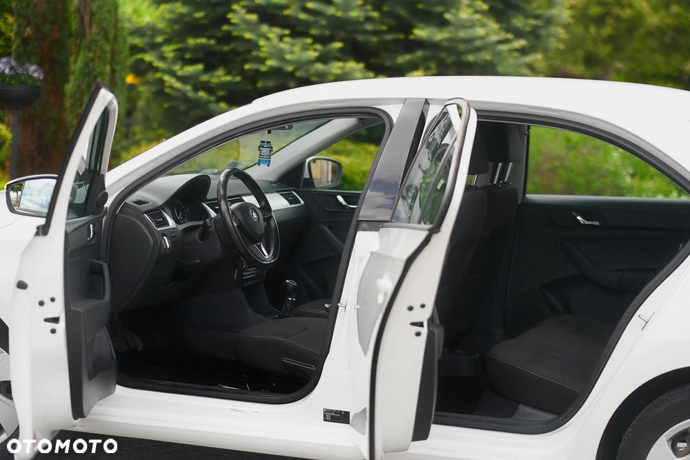 Skoda RAPID 1.2 TSI Elegance - 31