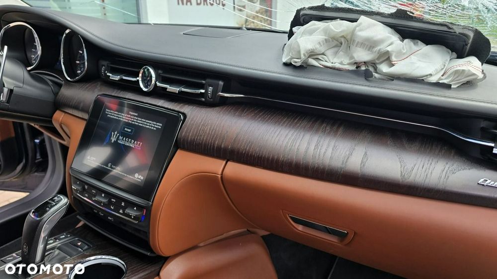Maserati Quattroporte - 23
