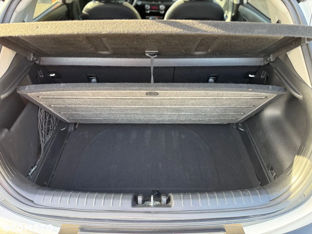 Kia Stonic 1.0 T-GDI XL - 12