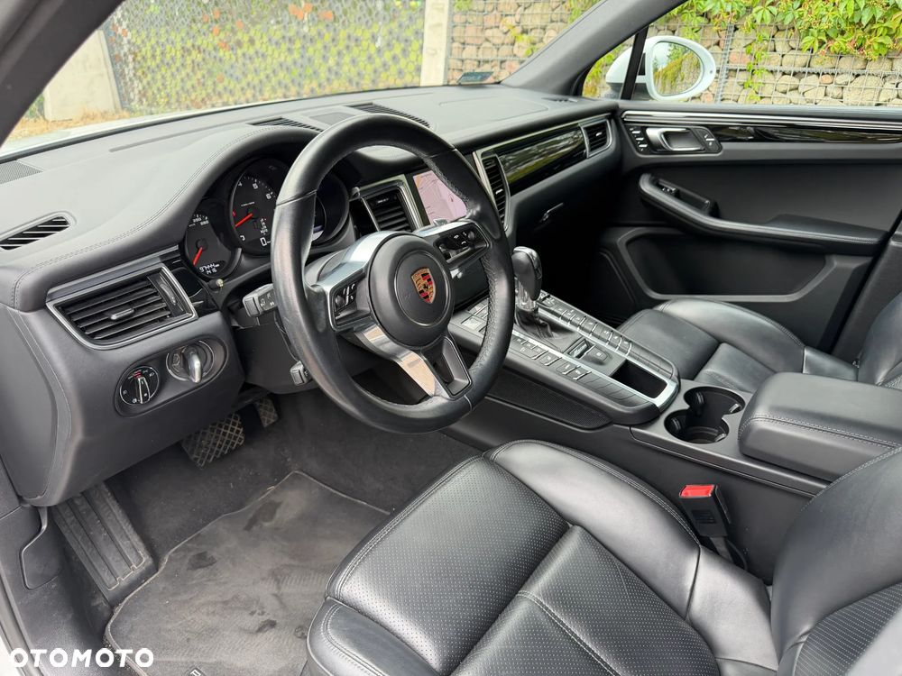 Porsche Macan - 22