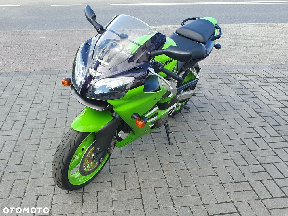 Kawasaki ZX - 22