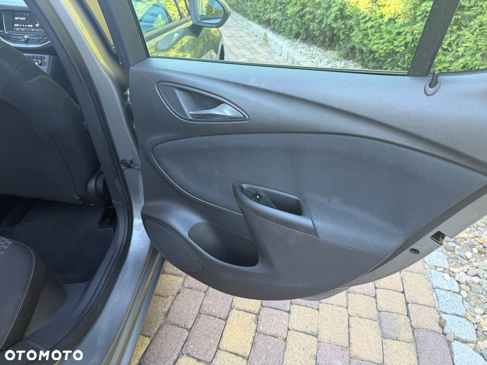 Opel Astra 1.4 Turbo Dynamic - 22