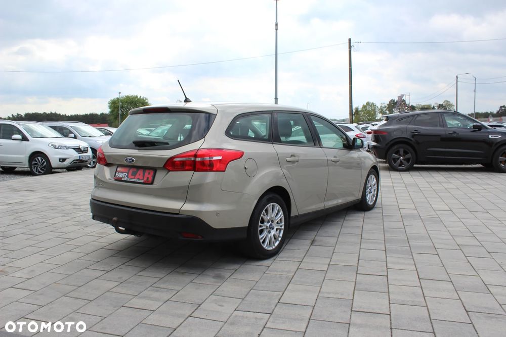 Ford Focus 1.6 TDCi ECOnetic 88g Start-Stopp-System Titanium - 9