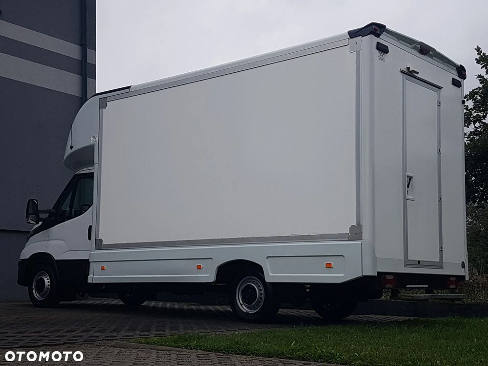 Iveco DAILY KONTENER NISKOPODŁOGOWY 4,43x2,23x2,42 SKLEP FOODTRUCK BAR KLIMA KONIOWÓZ KAMPER - 26