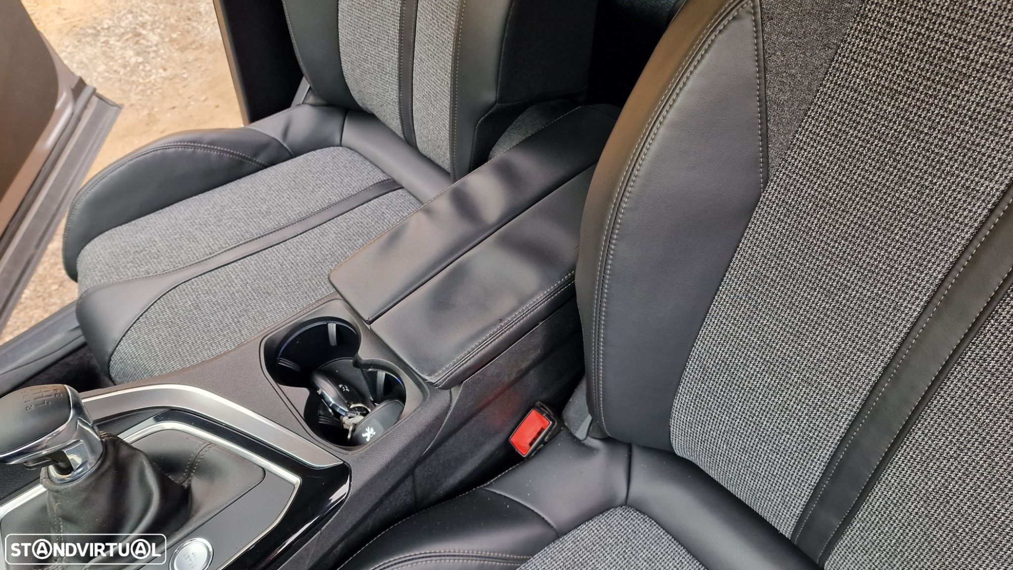 Peugeot 5008 1.6 BlueHDi Allure - 28