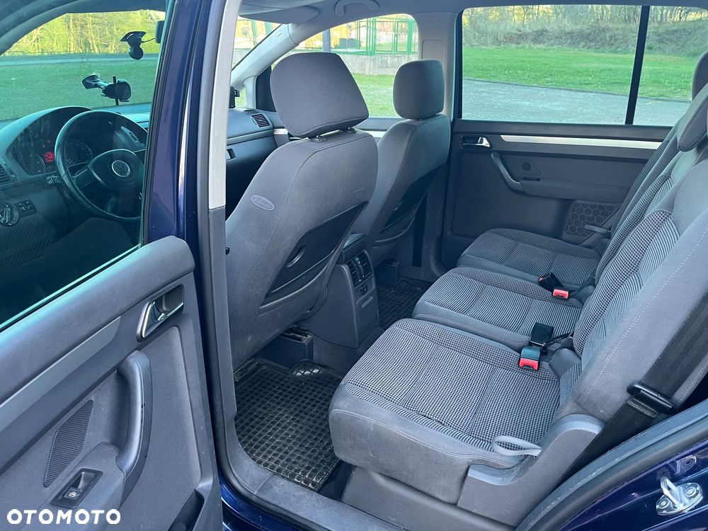 Volkswagen Touran 1.9 TDI Highline - 7