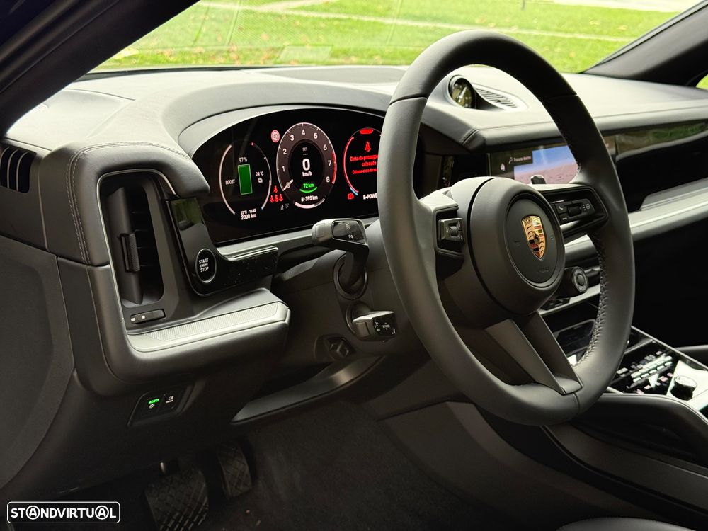 Porsche Cayenne Coupé E-Hybrid - 12