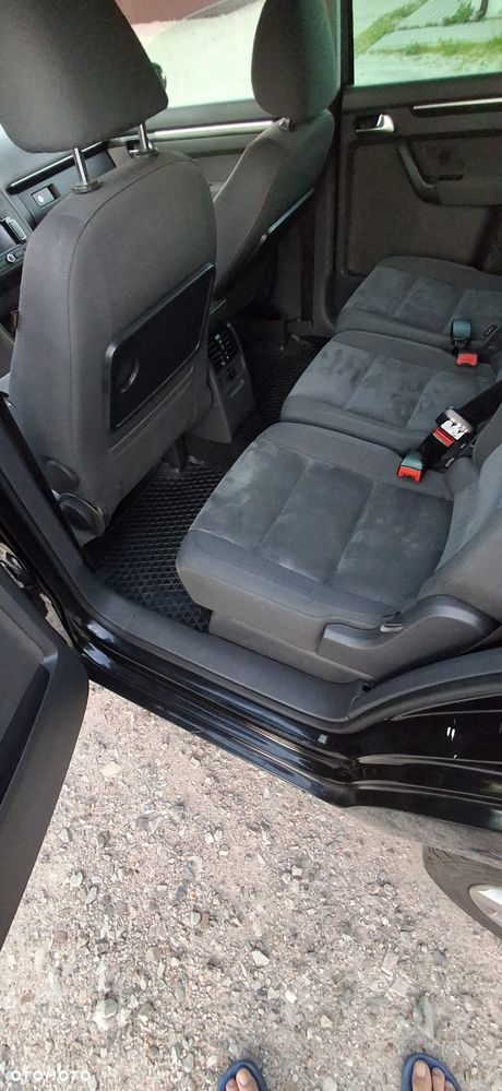 Volkswagen Touran - 13