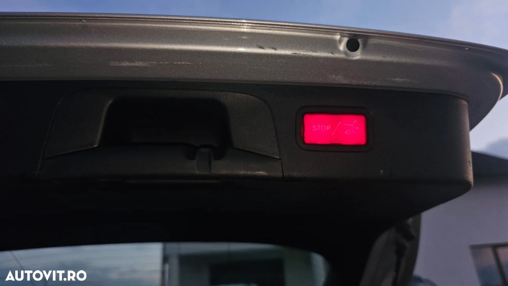 Mercedes-Benz GLC 250 d 4Matic 9G-TRONIC AMG Line - 13