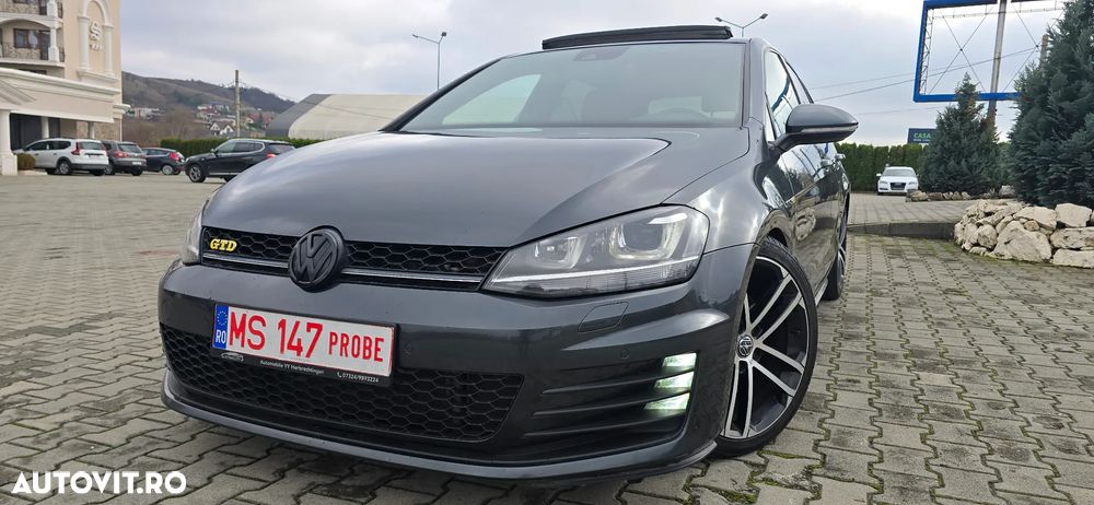 Volkswagen Golf 2.0 TDI DPF BMT DSG GTD - 1