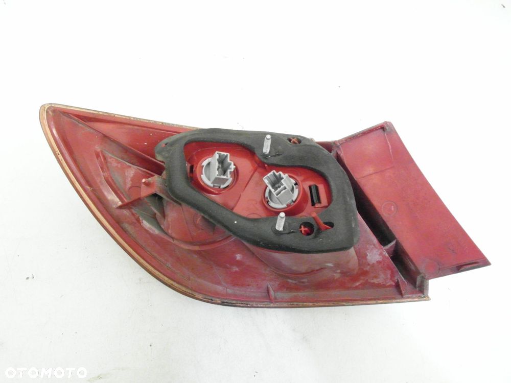 LAMPA PRAWA TYLNA MAZDA 3 (BK) - 4