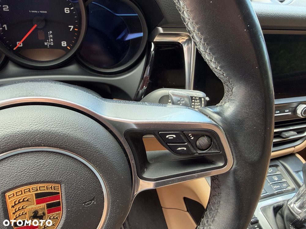 Porsche Macan - 28